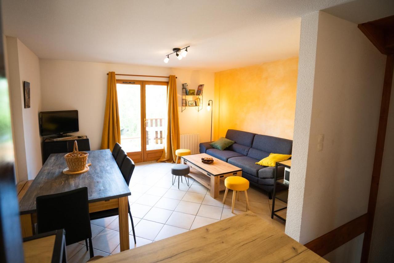 T3 Au Plan D'Eau D'Embrun Avec Garage Et Terrasse Appartement Buitenkant foto