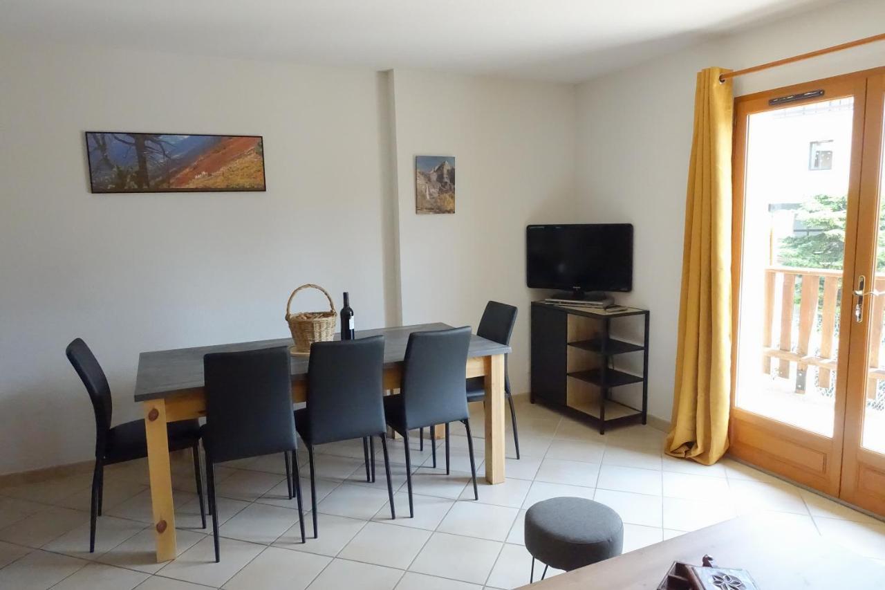 T3 Au Plan D'Eau D'Embrun Avec Garage Et Terrasse Appartement Buitenkant foto