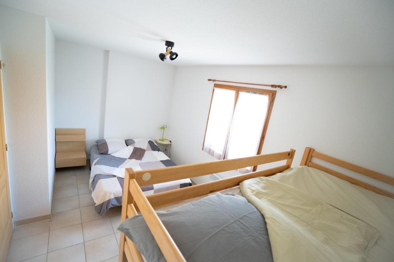 T3 Au Plan D'Eau D'Embrun Avec Garage Et Terrasse Appartement Buitenkant foto
