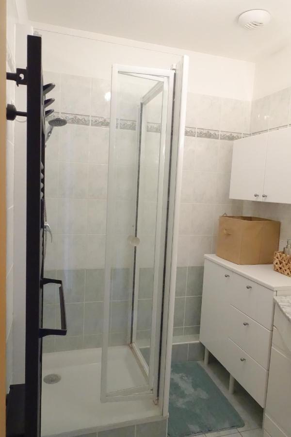T3 Au Plan D'Eau D'Embrun Avec Garage Et Terrasse Appartement Buitenkant foto