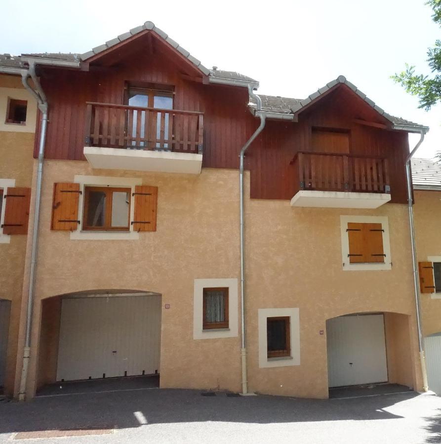 T3 Au Plan D'Eau D'Embrun Avec Garage Et Terrasse Appartement Buitenkant foto