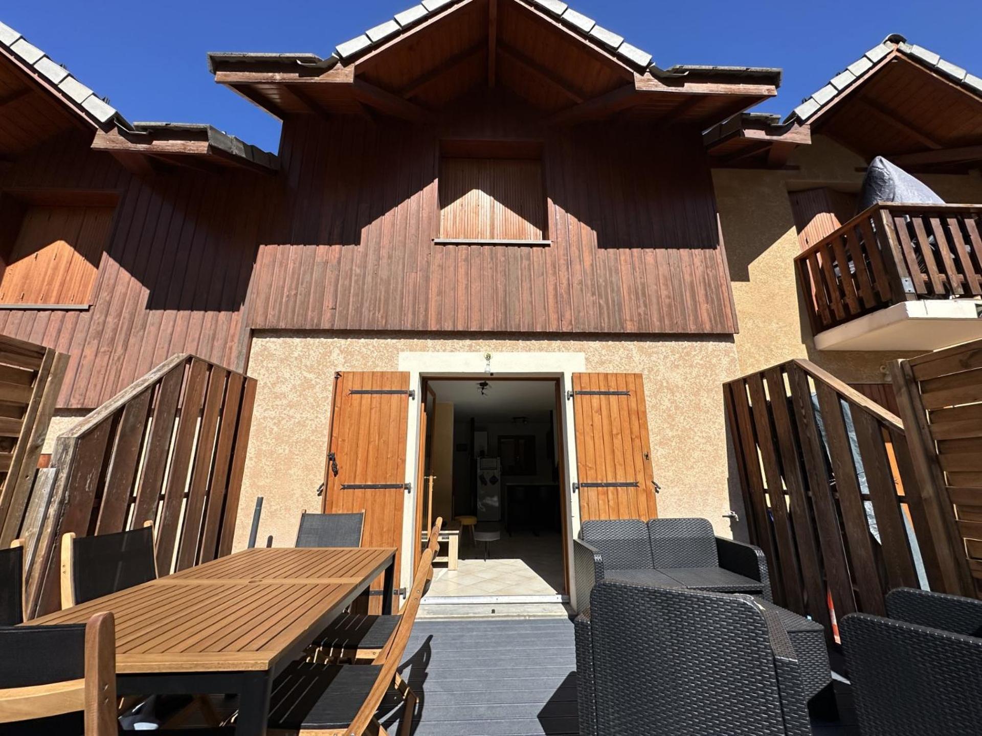 T3 Au Plan D'Eau D'Embrun Avec Garage Et Terrasse Appartement Buitenkant foto